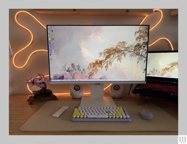 LG MyView Smart Monitor 32SR85U