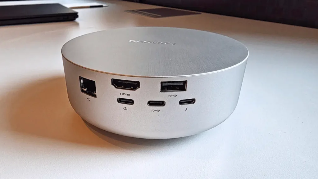 El Lenovo Yoga AI Mini PC apuesta por Intel Panther Lake y IA local