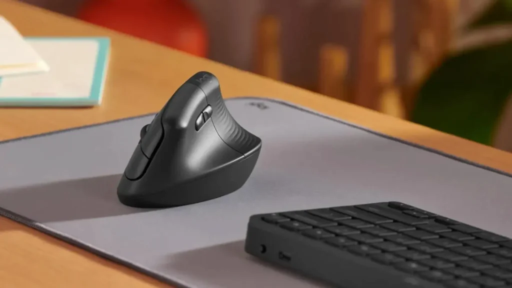 Logitech Lift (1)