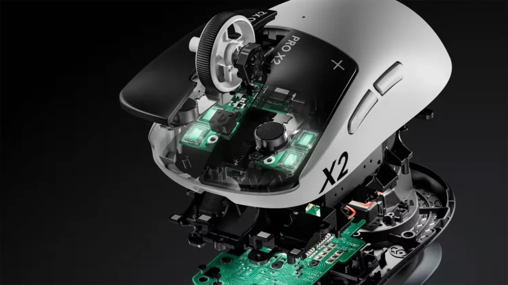 Ratón Logitech G Pro X2 Superstrike sobre un escritorio gaming relacionado con los rumores de una nueva versión.