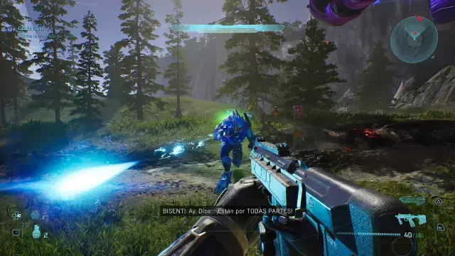 Master Chief disparando contra varios Covenant.