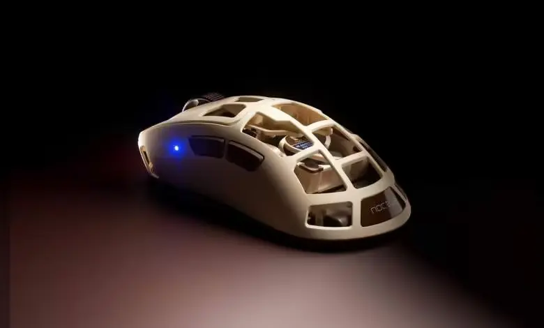 El Feinmann F01 Noctua Edition incorpora un ventilador para reducir el sudor al jugar.