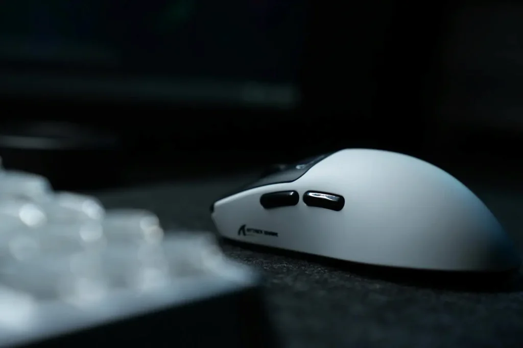 Attack Shark apuesta por un ratón de 39 gramos con diseño cerrado para eSports