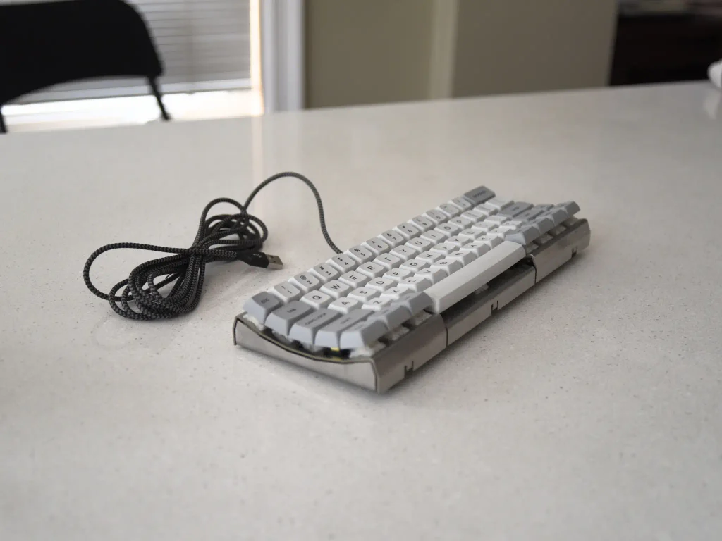 KBD0 Curve0 v2 con distribución curva para los dedos