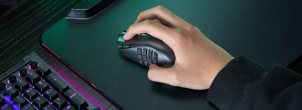 Razer Naga V3 Pro con tres configuraciones de botones laterales